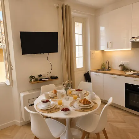 Appartamento Collection Prestige, T3, 6p, Ac, Coeur Vieil Antibes